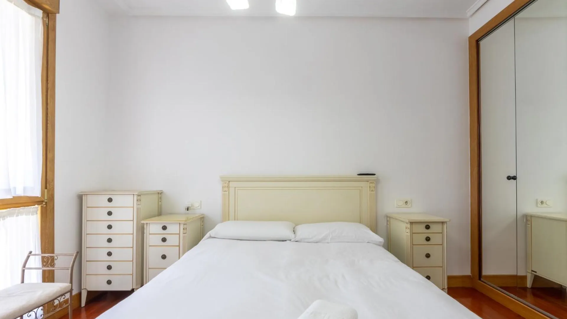 Bilbao Bec With Parking By Aston Rentals Barakaldo Apartment